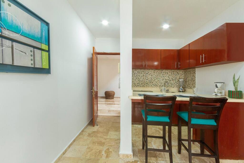 Comfortable 3 Blocks From The